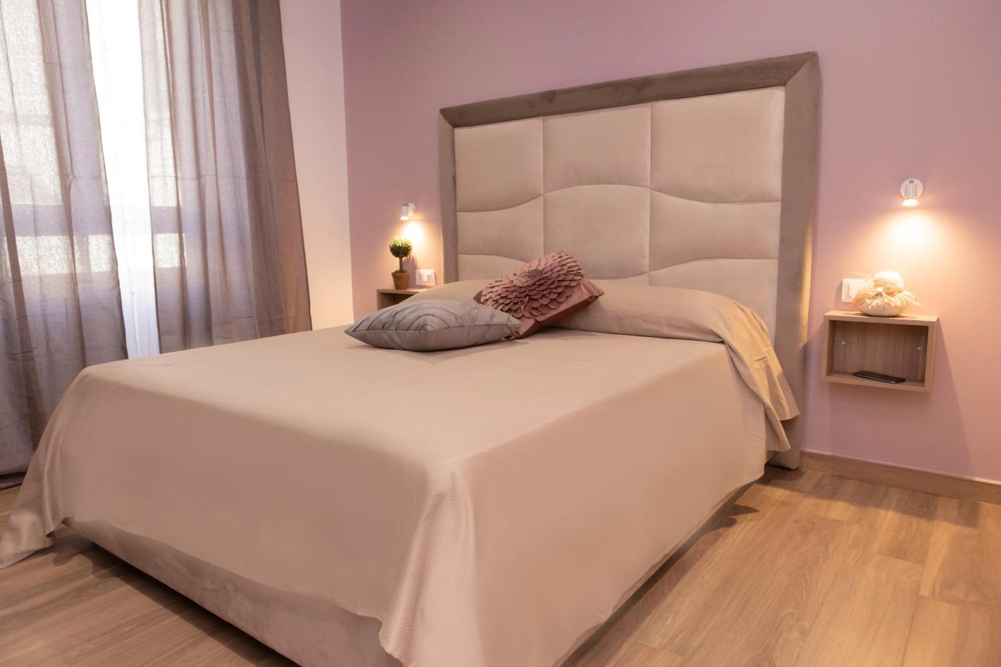 Alleria Rooms Napels Buitenkant foto