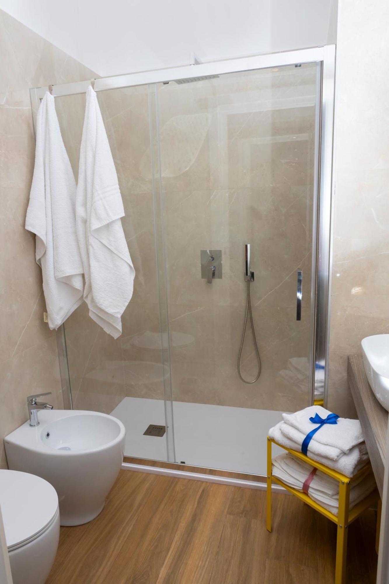 Alleria Rooms Napels Buitenkant foto