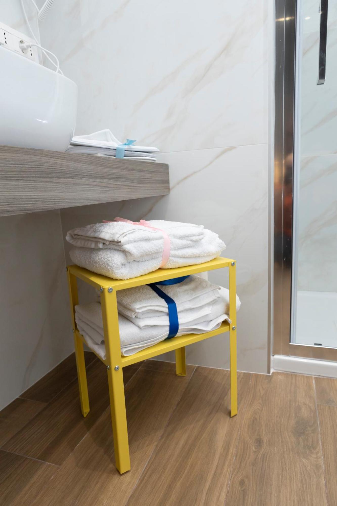 Alleria Rooms Napels Buitenkant foto